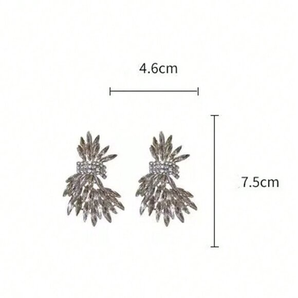 Silver Fancy elegant Women's rhinestone glam Earrings - Picture 4 of 8